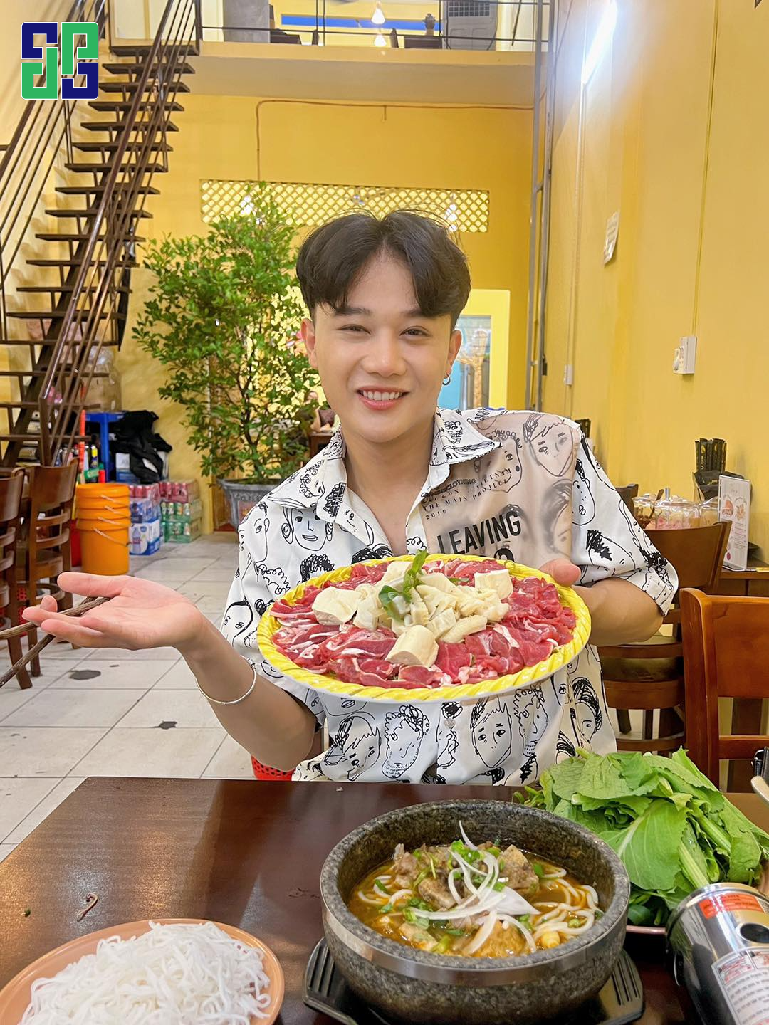 Vĩnh Thích Ăn Ngon không chỉ là một food vlogger, mà còn là một người kể chuyện ẩm thực, truyền cảm hứng cho hàng triệu người