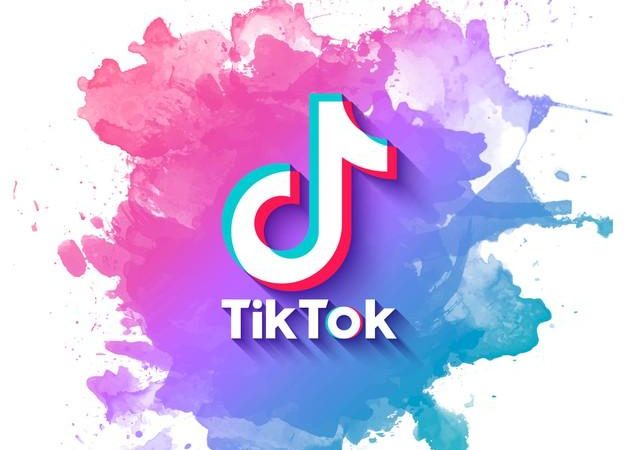 TikTok Brand Takeover Ads: Cách xuất hiện ngay khi mở app