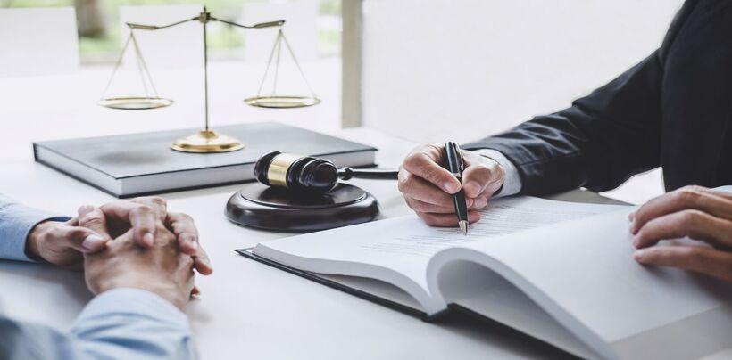 vai trò của pháp lý trong việc ngăn chặn và xử lý tin giả tại Việt Nam